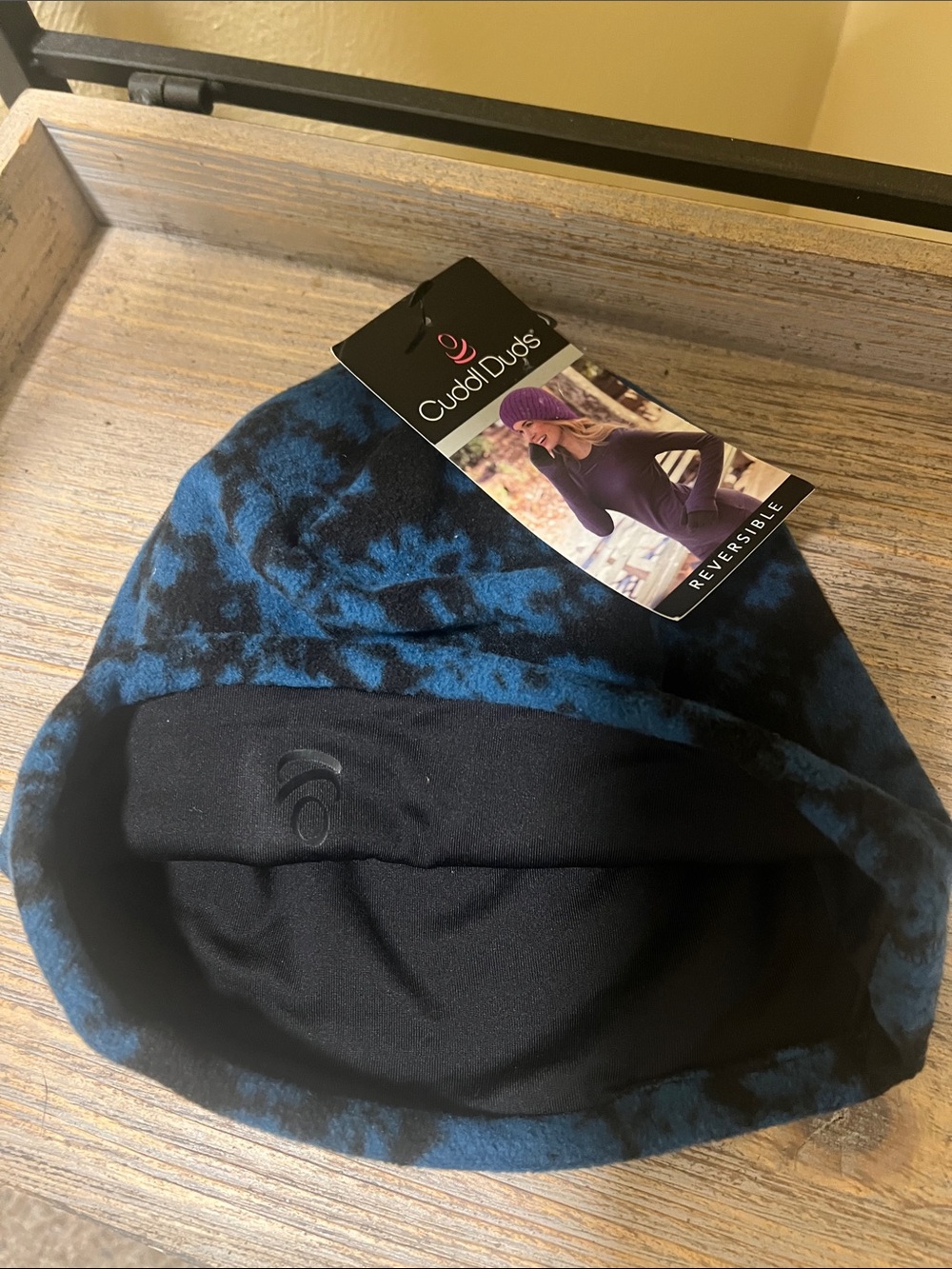 Cuddl Duds Reversible Hat in Blue and Black